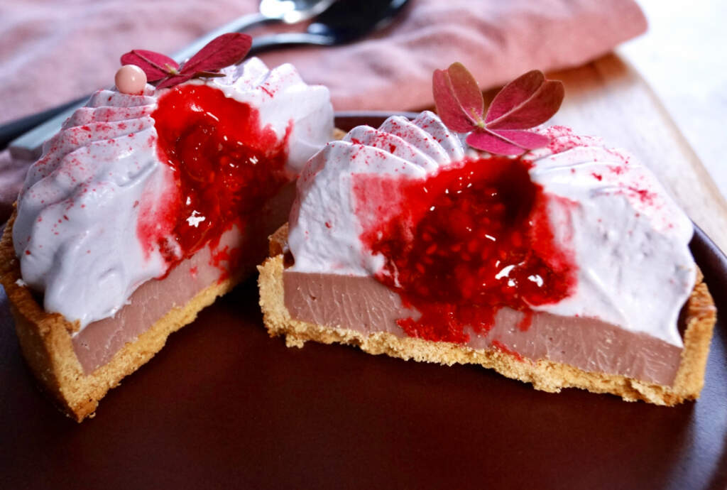 Små hindbærtærter med Ruby ganache