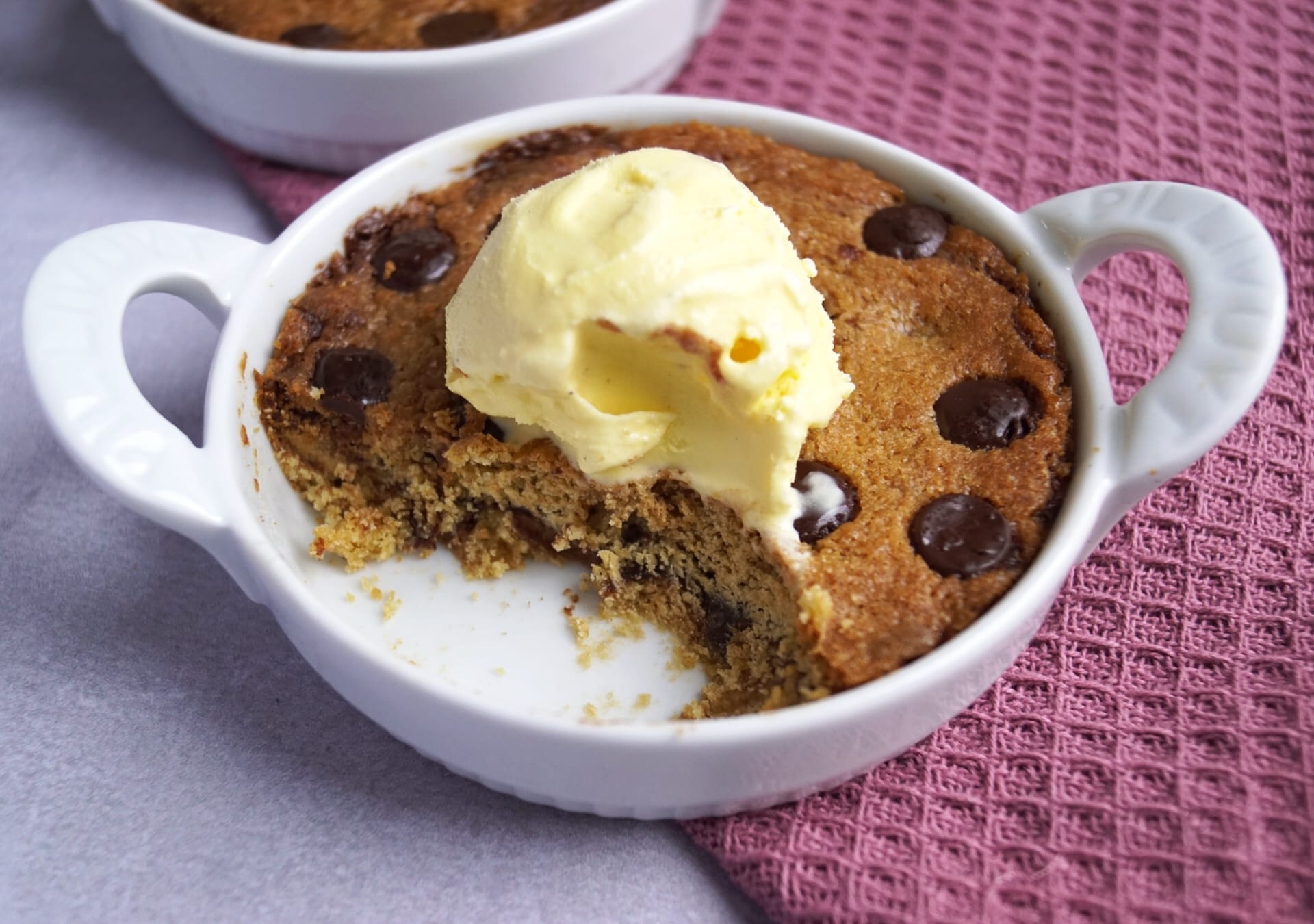 Cookie kage med Nutella og vaniljeis