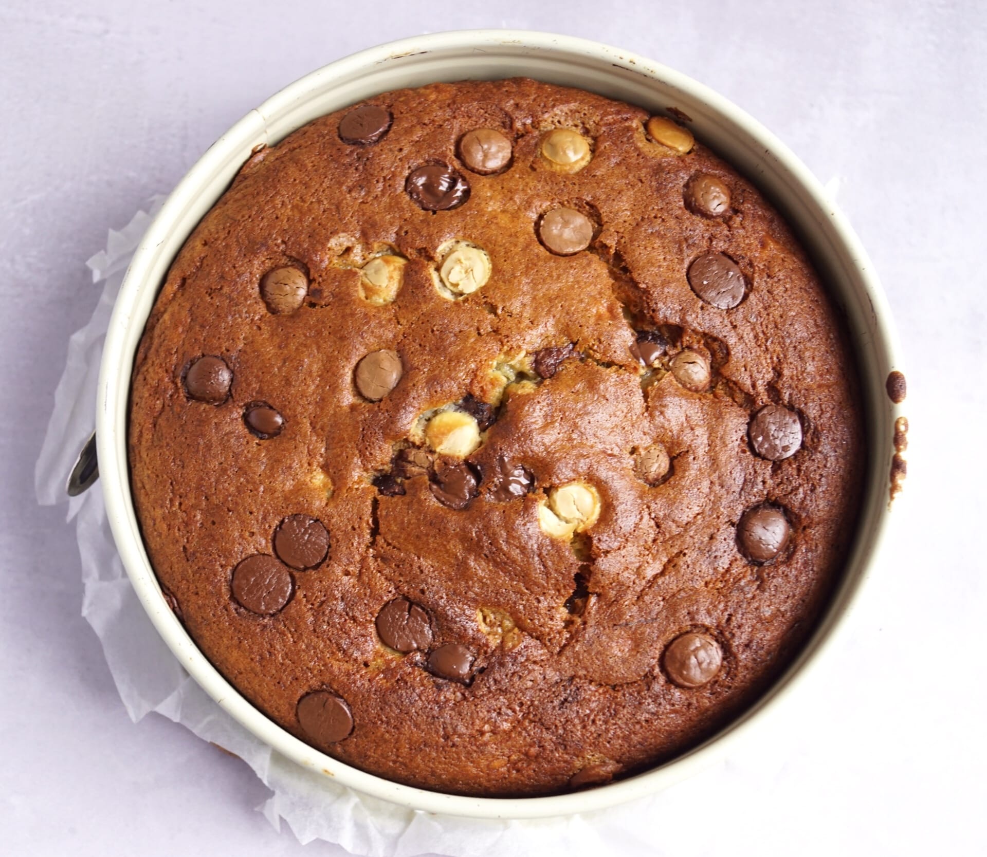 Svampet banankage opskrift med chokolade
