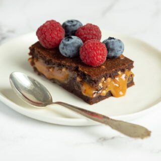 Brownie med karamel - skøn brownie opskrift med dulce de leche