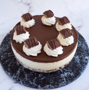 Kinder Bueno cheesecake