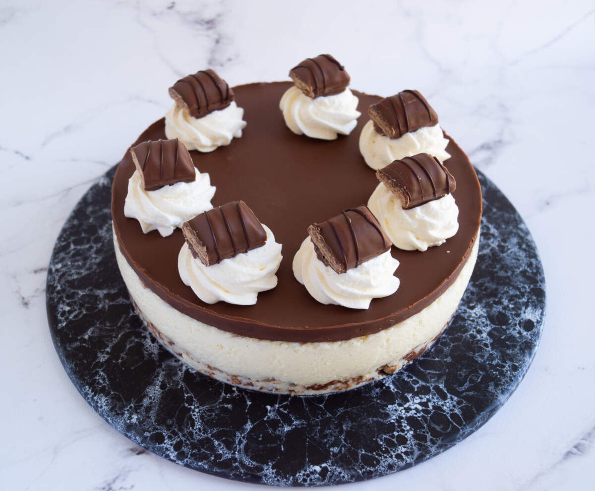 Kinder Bueno cheesecake