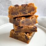 Cookie kage - opskrift på lækker cookie brownie
