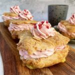 Hurtige og nemme fastelavnsboller med creme og hindbærskum