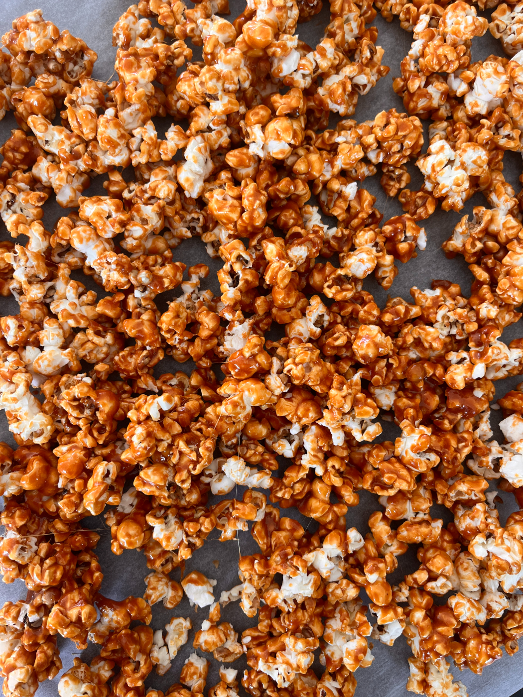 Karamel popcorn - opskrift på nem og lækker snack