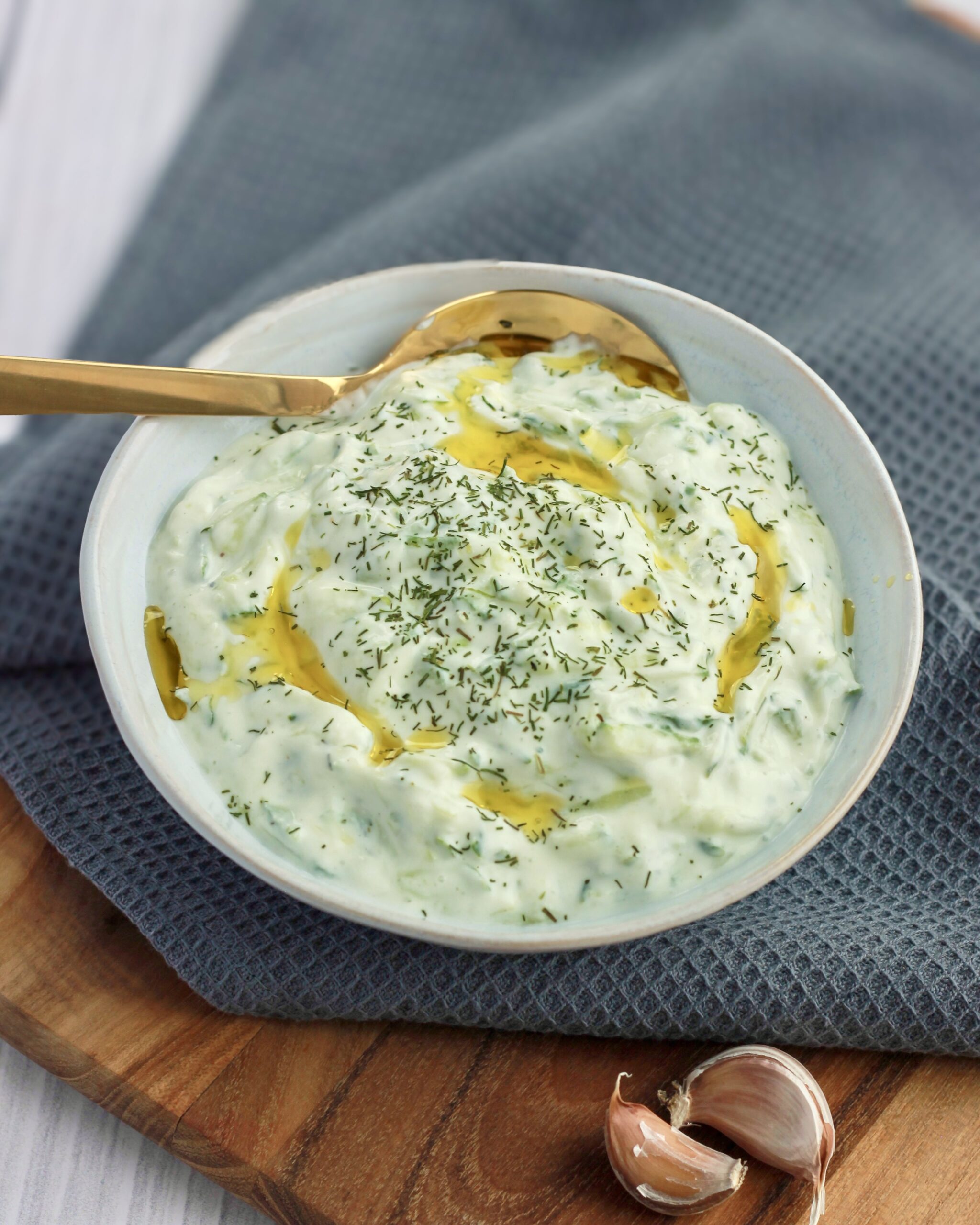 Tzatziki - smagfuld og cremet tzatziki opskrift