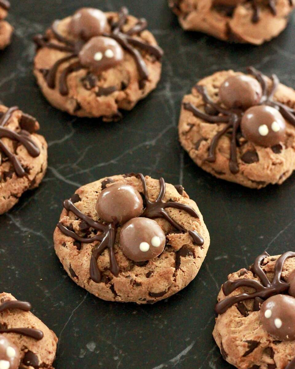 Halloween cookies - hurtige og nemme edderkop cookies