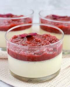 Panna Cotta med rabarber