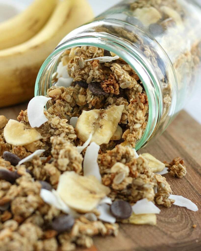 Granola med banan, chokolade og granola