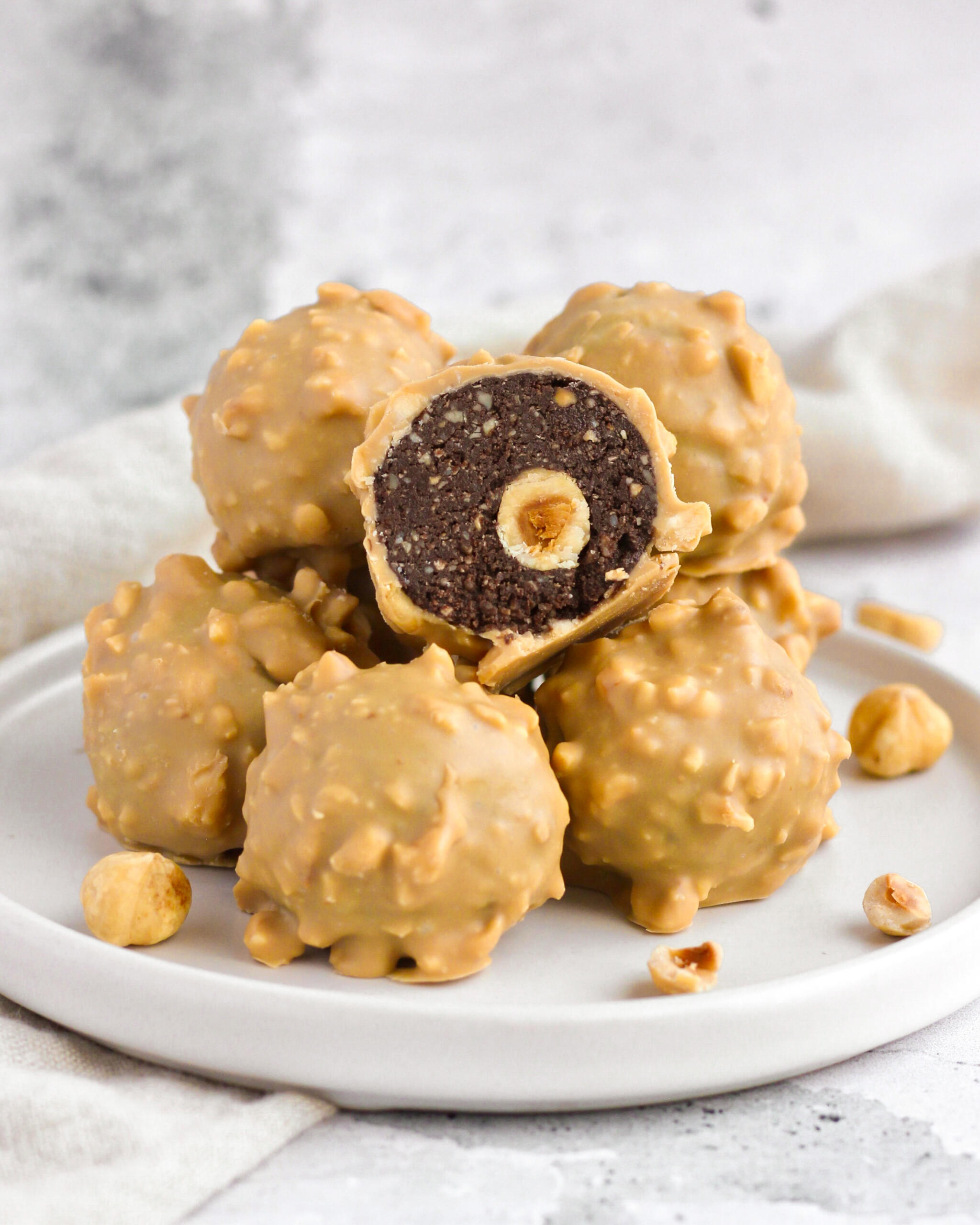 Hjemmelavet ferrero rocher med karamel